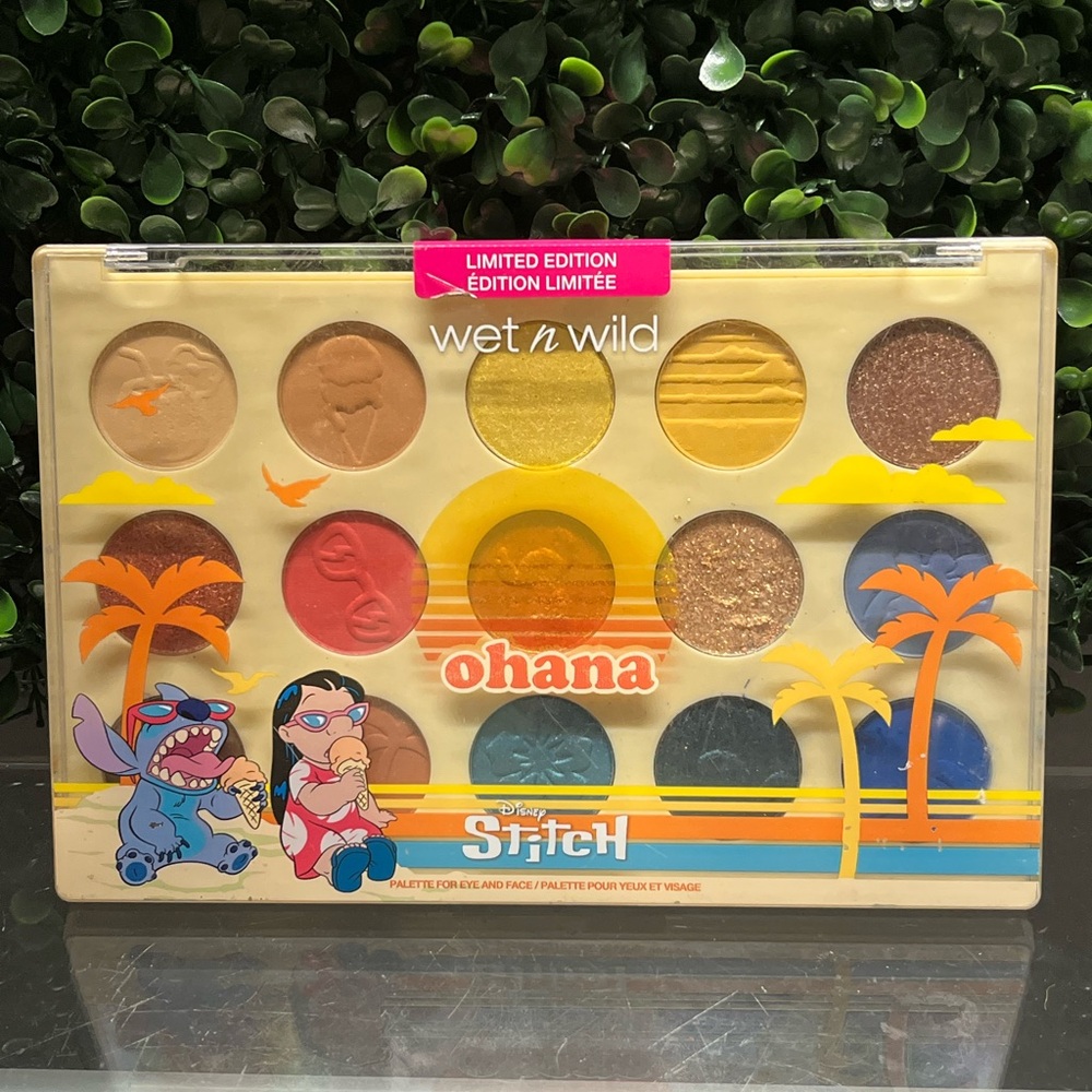 Wet n Wild Stitch Eyeshadow Palette